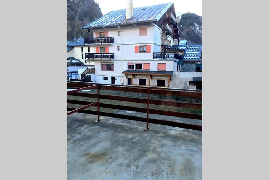 Apartment Jaune Genepi - 4 Personnes - 49M2 Et 17M2 Terrasse Valloire