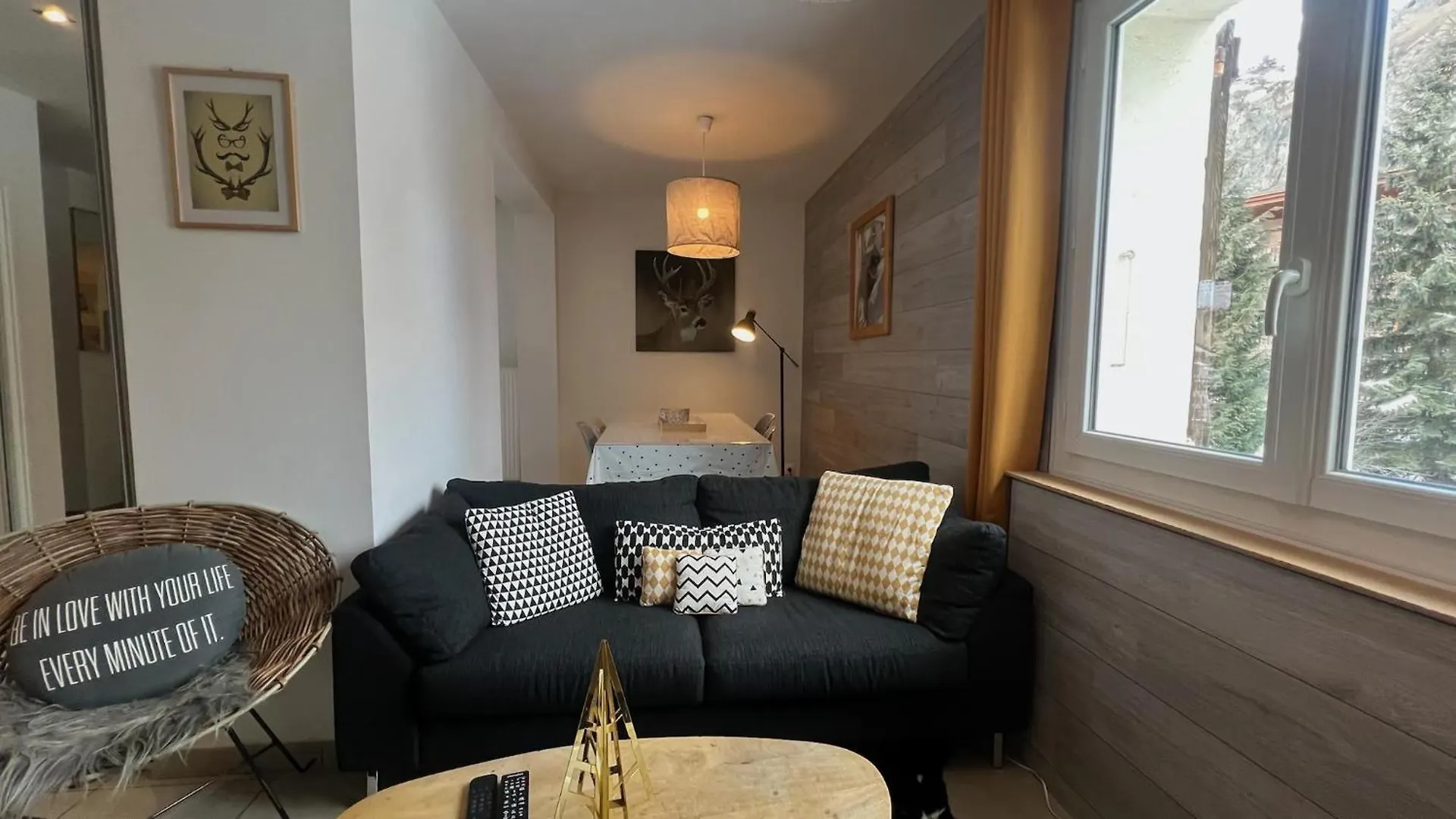Jaune Genepi - 4 Personnes - 49M2 Et 17M2 Terrasse Valloire 0*,  France